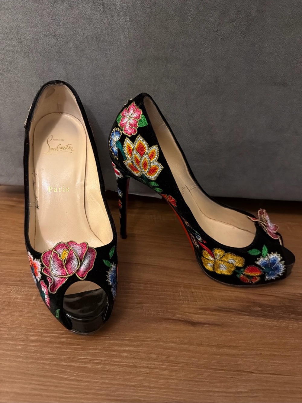 Christian Louboutin Folklo 120 Black Velvet Floral Embroidered Peep-Toe Pumps